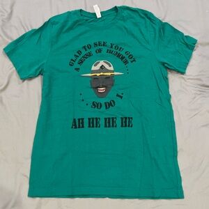 L green short sleeve graphic t-shirt